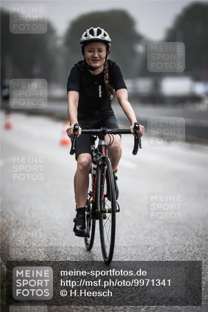 16.08.2026 - KN Förde Triathlon 2026 H.Heesch http://msf.ph/oto/9971341 16.08.2026 09:59:41 Radfahren 183, 263 meine-sportfotos.de