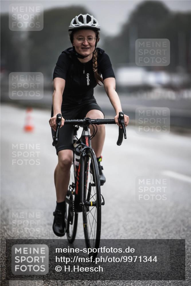 16.08.2026 - KN Förde Triathlon 2026 H.Heesch http://msf.ph/oto/9971344 16.08.2026 09:59:41 Radfahren 183, 263 meine-sportfotos.de