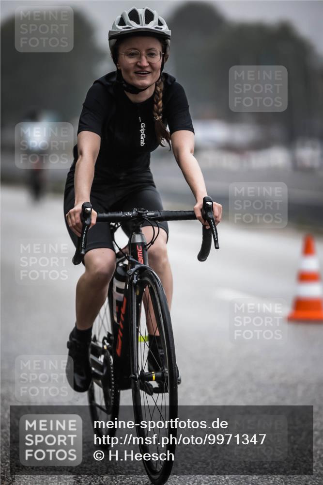 16.08.2026 - KN Förde Triathlon 2026 H.Heesch http://msf.ph/oto/9971347 16.08.2026 09:59:41 Radfahren 183, 263 meine-sportfotos.de