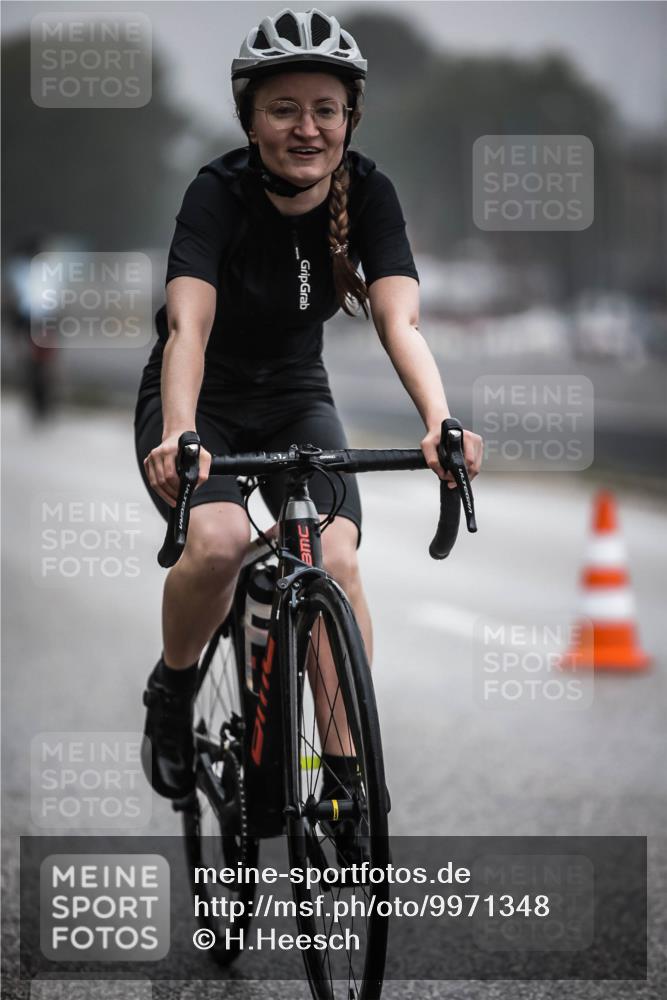 16.08.2026 - KN Förde Triathlon 2026 H.Heesch http://msf.ph/oto/9971348 16.08.2026 09:59:41 Radfahren 183, 263 meine-sportfotos.de