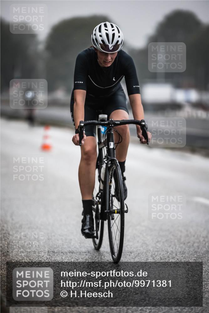 16.08.2026 - KN Förde Triathlon 2026 H.Heesch http://msf.ph/oto/9971381 16.08.2026 09:59:50 Radfahren 103, 266 meine-sportfotos.de