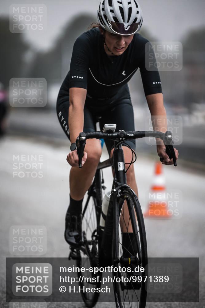 16.08.2026 - KN Förde Triathlon 2026 H.Heesch http://msf.ph/oto/9971389 16.08.2026 09:59:51 Radfahren 103, 266 meine-sportfotos.de