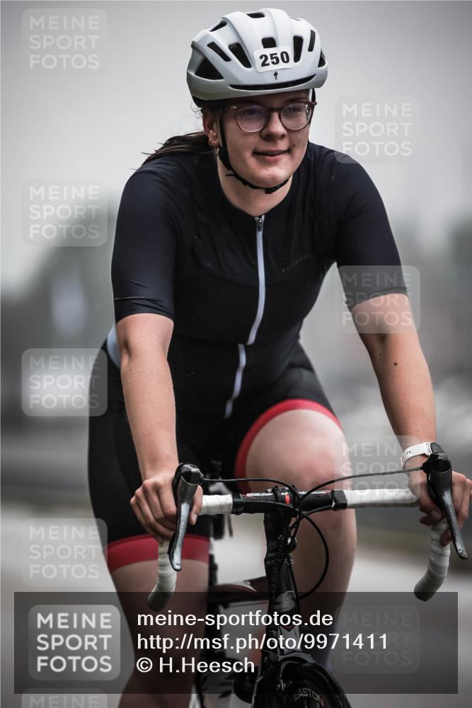16.08.2026 - KN Förde Triathlon 2026 H.Heesch http://msf.ph/oto/9971411 16.08.2026 10:00:07 Radfahren 244, 250 meine-sportfotos.de