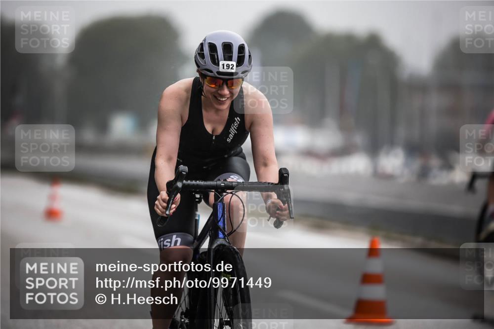 16.08.2026 - KN Förde Triathlon 2026 H.Heesch http://msf.ph/oto/9971449 16.08.2026 10:00:15 Radfahren 123, 215 meine-sportfotos.de