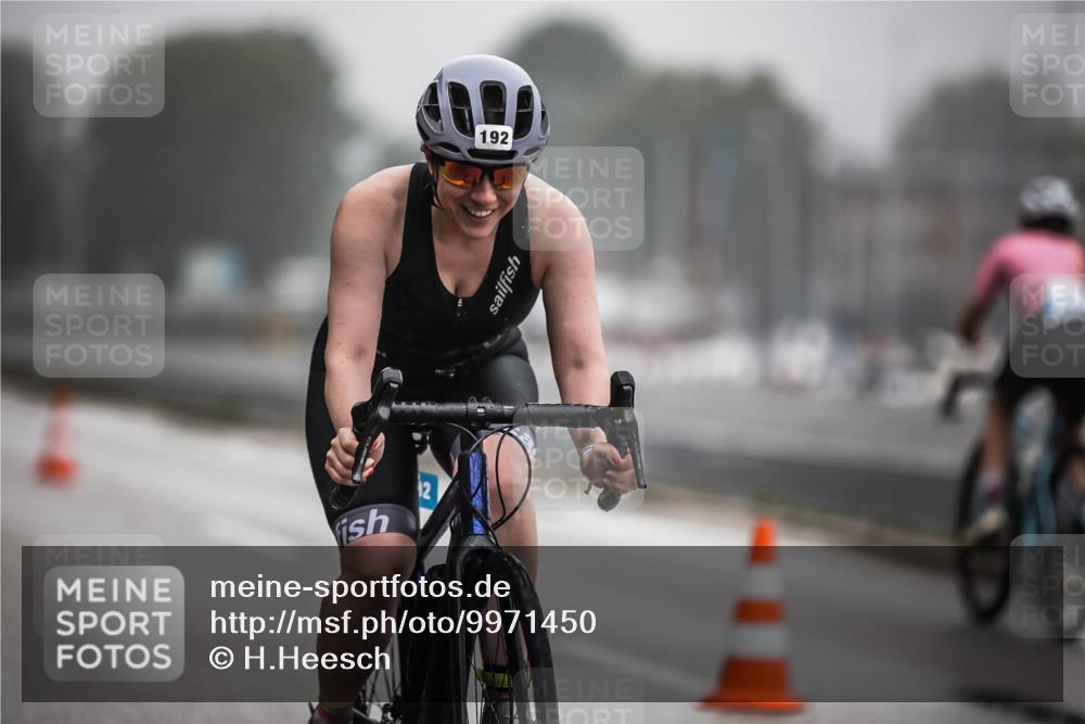 16.08.2026 - KN Förde Triathlon 2026 H.Heesch http://msf.ph/oto/9971450 16.08.2026 10:00:15 Radfahren 123, 215 meine-sportfotos.de