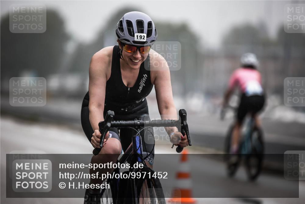 16.08.2026 - KN Förde Triathlon 2026 H.Heesch http://msf.ph/oto/9971452 16.08.2026 10:00:15 Radfahren 123, 215 meine-sportfotos.de