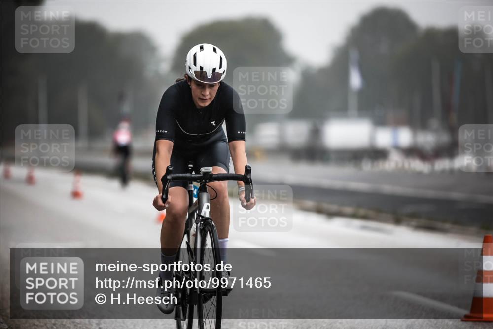 16.08.2026 - KN Förde Triathlon 2026 H.Heesch http://msf.ph/oto/9971465 16.08.2026 10:00:21 Radfahren 215, 267 meine-sportfotos.de
