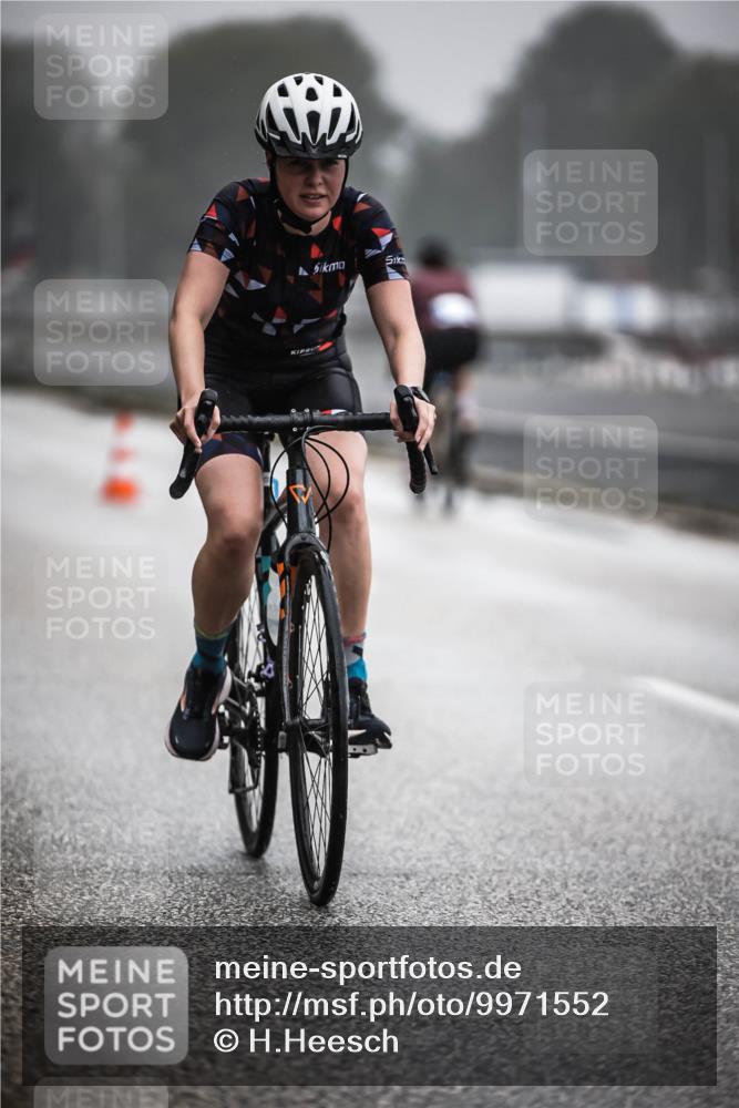 16.08.2026 - KN Förde Triathlon 2026 H.Heesch http://msf.ph/oto/9971552 16.08.2026 10:00:44 Radfahren 200, 242, 246, 248 meine-sportfotos.de