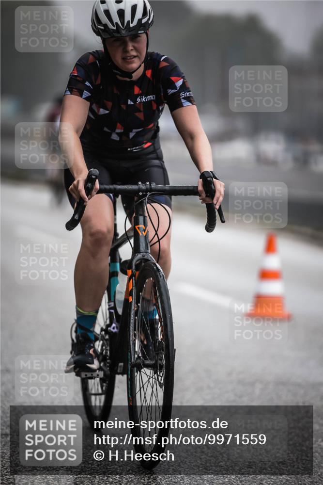 16.08.2026 - KN Förde Triathlon 2026 H.Heesch http://msf.ph/oto/9971559 16.08.2026 10:00:44 Radfahren 200, 242, 246, 248 meine-sportfotos.de