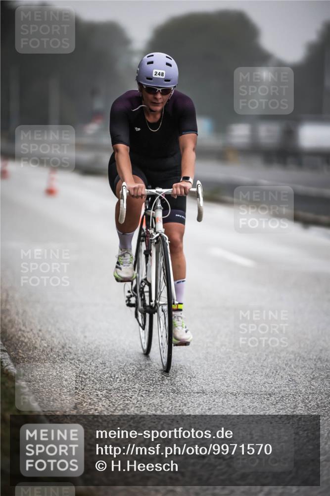 16.08.2026 - KN Förde Triathlon 2026 H.Heesch http://msf.ph/oto/9971570 16.08.2026 10:00:47 Radfahren 200, 246, 248 meine-sportfotos.de