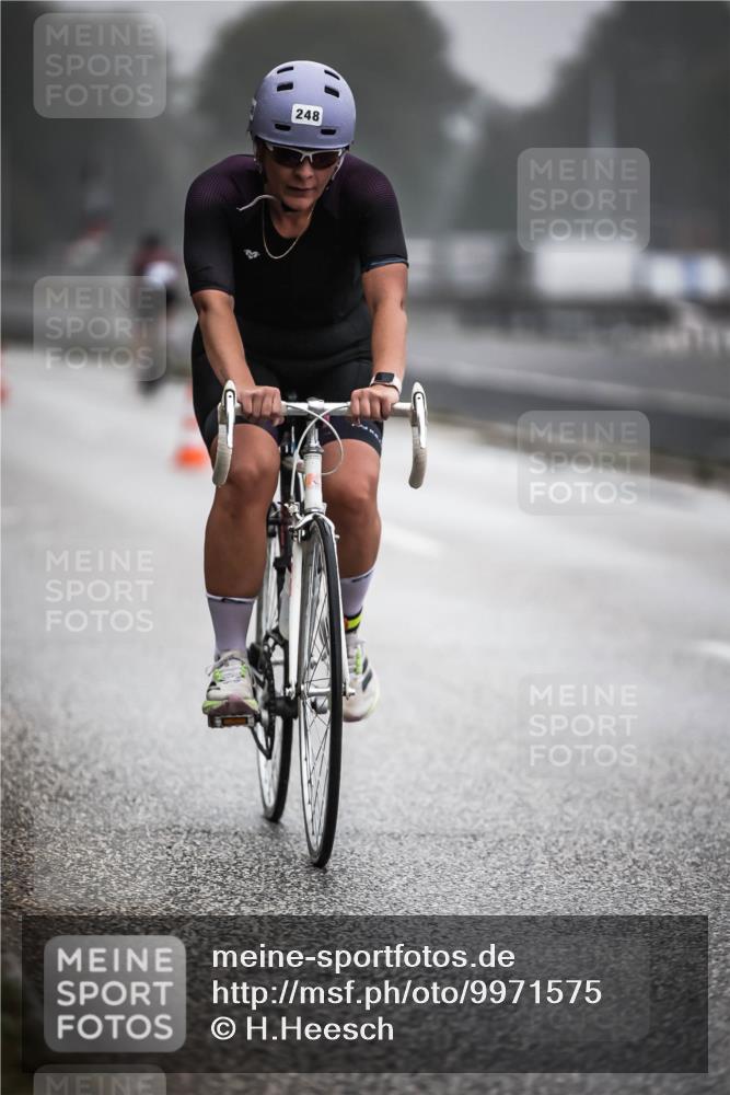16.08.2026 - KN Förde Triathlon 2026 H.Heesch http://msf.ph/oto/9971575 16.08.2026 10:00:47 Radfahren 200, 246, 248 meine-sportfotos.de