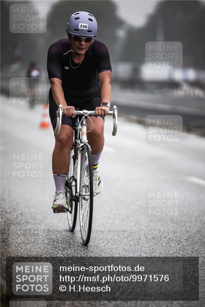 16.08.2026 - KN Förde Triathlon 2026 H.Heesch http://msf.ph/oto/9971576 16.08.2026 10:00:47 Radfahren 200, 246, 248 meine-sportfotos.de