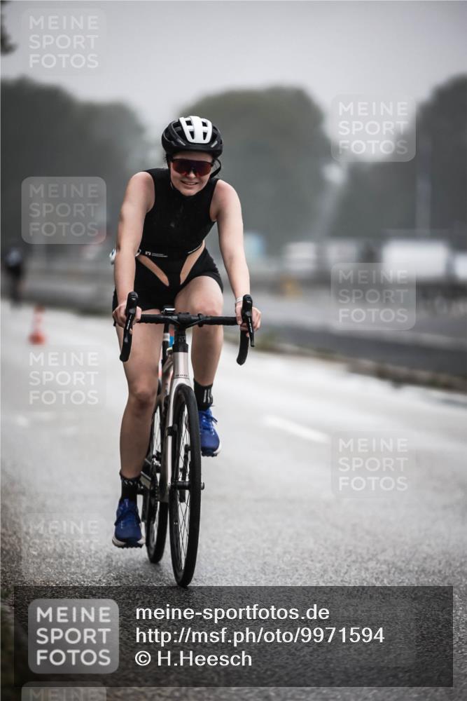 16.08.2026 - KN Förde Triathlon 2026 H.Heesch http://msf.ph/oto/9971594 16.08.2026 10:00:56 Radfahren 228, 238, 243 meine-sportfotos.de