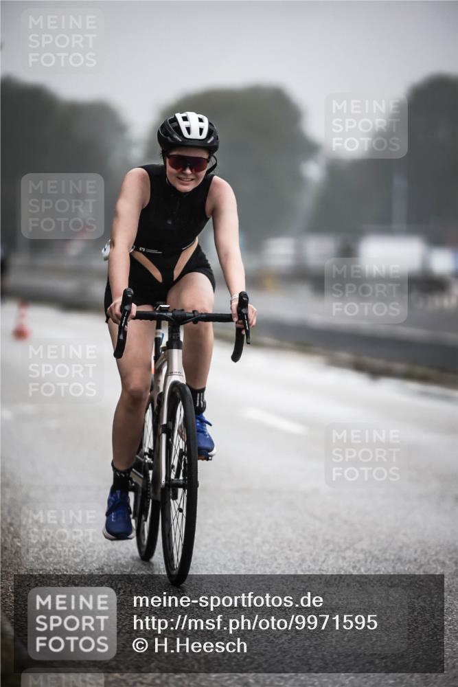 16.08.2026 - KN Förde Triathlon 2026 H.Heesch http://msf.ph/oto/9971595 16.08.2026 10:00:56 Radfahren 228, 238, 243 meine-sportfotos.de
