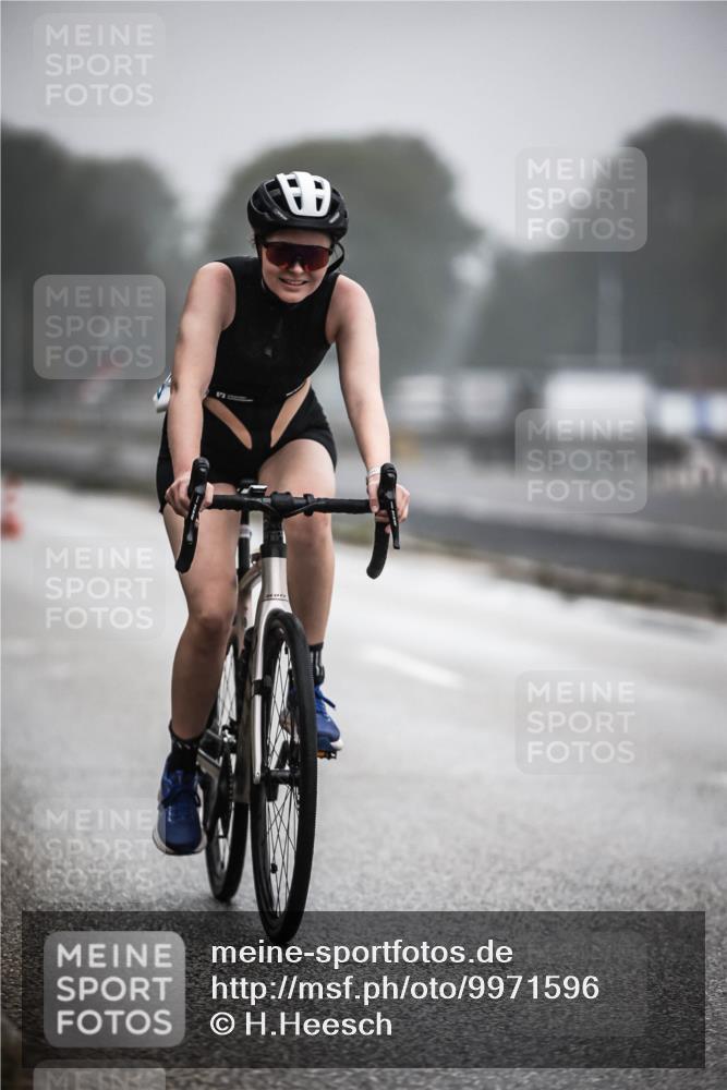 16.08.2026 - KN Förde Triathlon 2026 H.Heesch http://msf.ph/oto/9971596 16.08.2026 10:00:56 Radfahren 228, 238, 243 meine-sportfotos.de