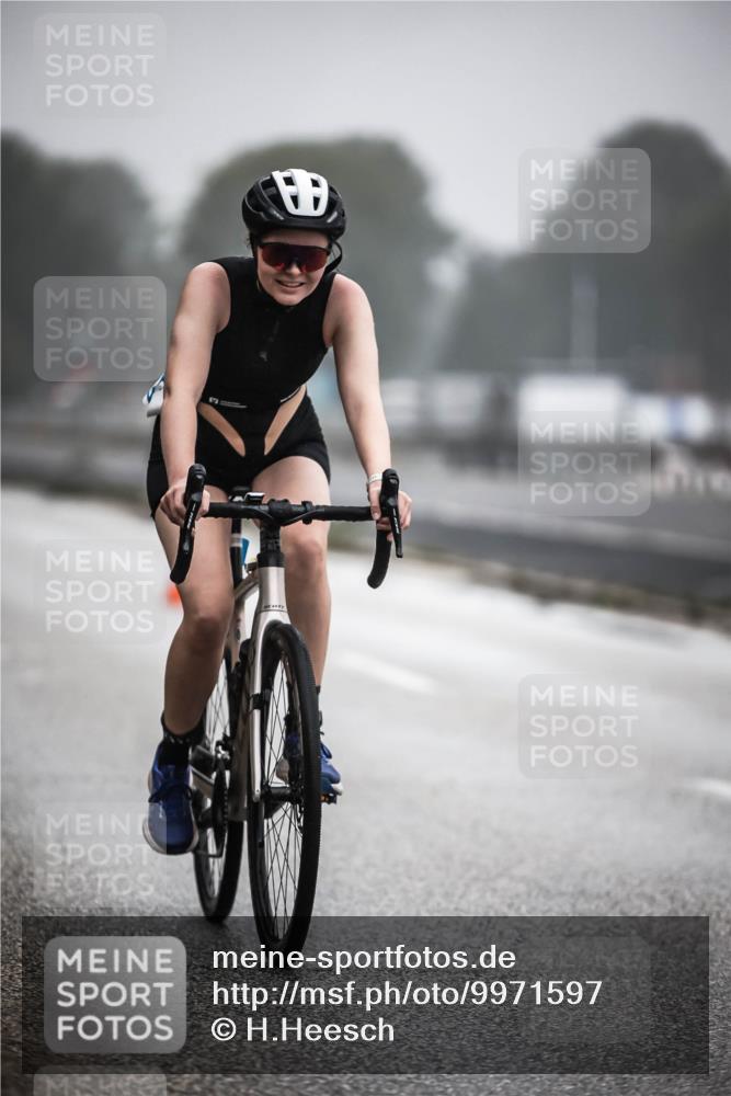 16.08.2026 - KN Förde Triathlon 2026 H.Heesch http://msf.ph/oto/9971597 16.08.2026 10:00:56 Radfahren 228, 238, 243 meine-sportfotos.de