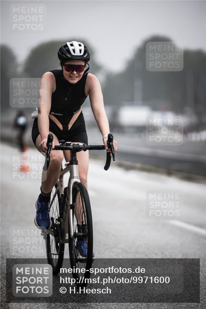 16.08.2026 - KN Förde Triathlon 2026 H.Heesch http://msf.ph/oto/9971600 16.08.2026 10:00:56 Radfahren 228, 238, 243 meine-sportfotos.de