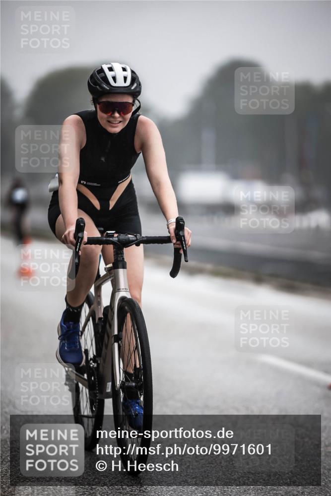 16.08.2026 - KN Förde Triathlon 2026 H.Heesch http://msf.ph/oto/9971601 16.08.2026 10:00:56 Radfahren 228, 238, 243 meine-sportfotos.de