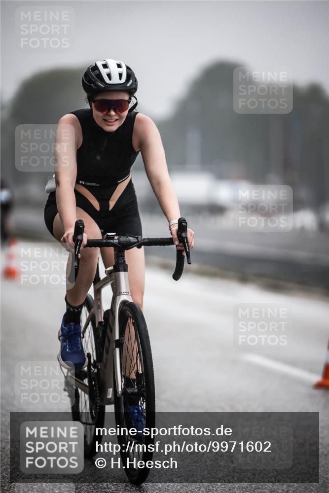 16.08.2026 - KN Förde Triathlon 2026 H.Heesch http://msf.ph/oto/9971602 16.08.2026 10:00:56 Radfahren 228, 238, 243 meine-sportfotos.de