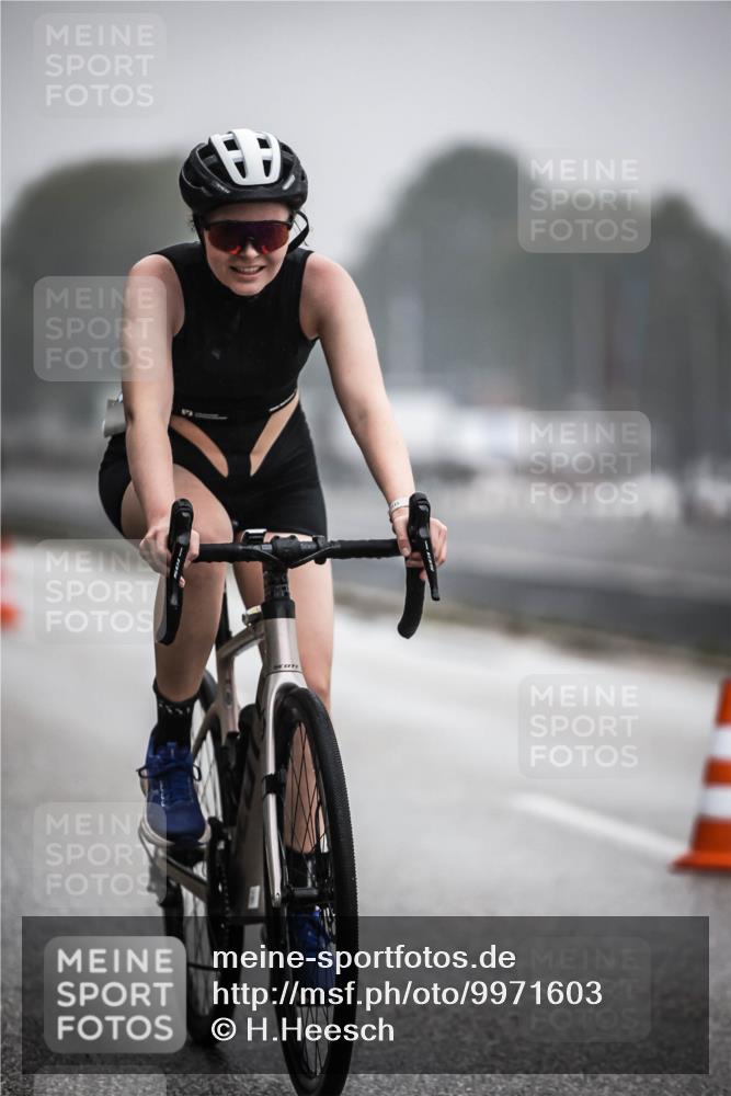 16.08.2026 - KN Förde Triathlon 2026 H.Heesch http://msf.ph/oto/9971603 16.08.2026 10:00:56 Radfahren 228, 238, 243 meine-sportfotos.de