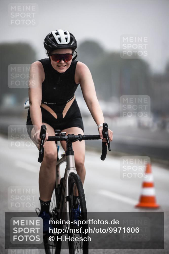16.08.2026 - KN Förde Triathlon 2026 H.Heesch http://msf.ph/oto/9971606 16.08.2026 10:00:57 Radfahren 228, 238, 243 meine-sportfotos.de