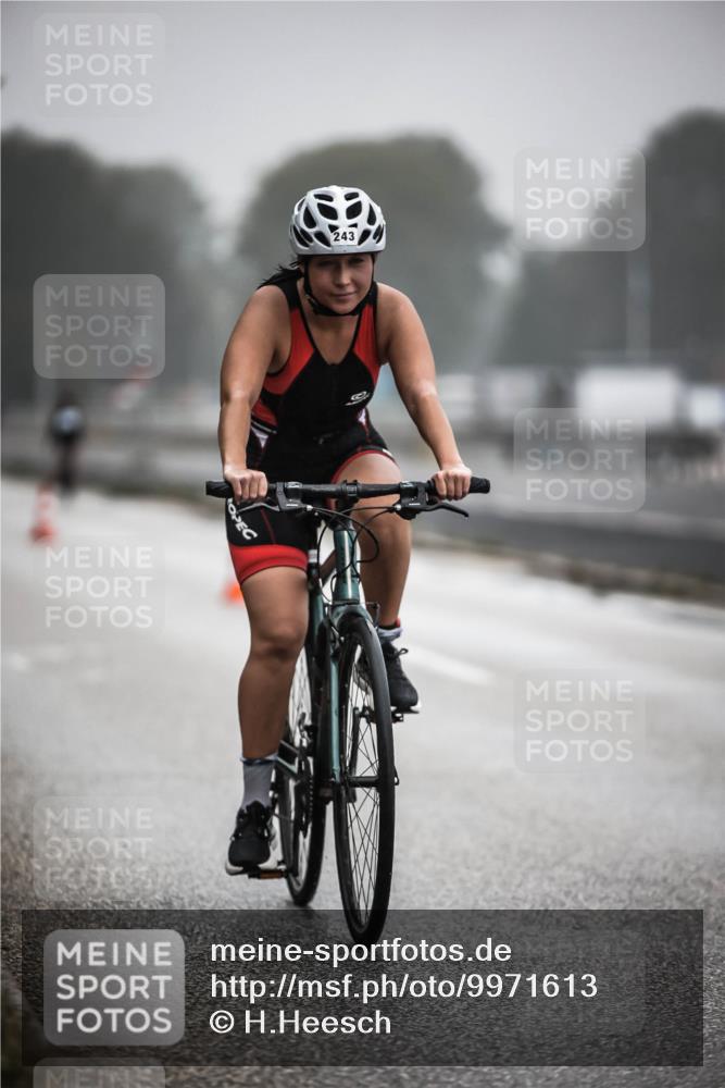 16.08.2026 - KN Förde Triathlon 2026 H.Heesch http://msf.ph/oto/9971613 16.08.2026 10:00:59 Radfahren 228, 238, 243 meine-sportfotos.de