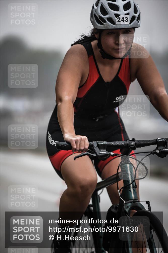 16.08.2026 - KN Förde Triathlon 2026 H.Heesch http://msf.ph/oto/9971630 16.08.2026 10:01:00 Radfahren 228, 238, 243 meine-sportfotos.de