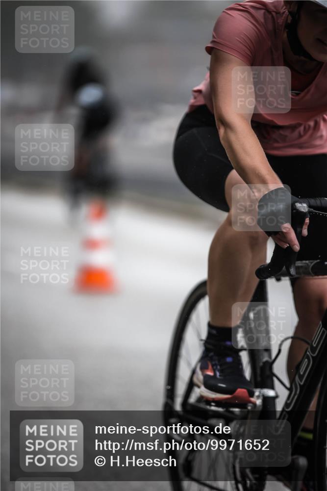 16.08.2026 - KN Förde Triathlon 2026 H.Heesch http://msf.ph/oto/9971652 16.08.2026 10:01:03 Radfahren 212, 243 meine-sportfotos.de