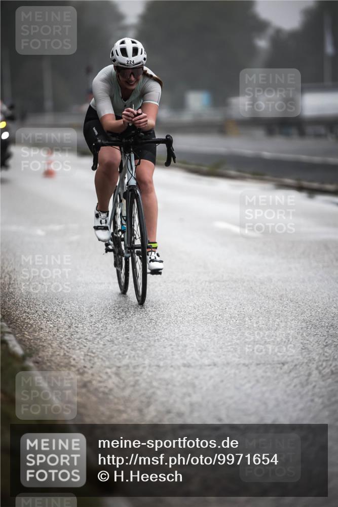 16.08.2026 - KN Förde Triathlon 2026 H.Heesch http://msf.ph/oto/9971654 16.08.2026 10:01:09 Radfahren 190, 212, 224 meine-sportfotos.de