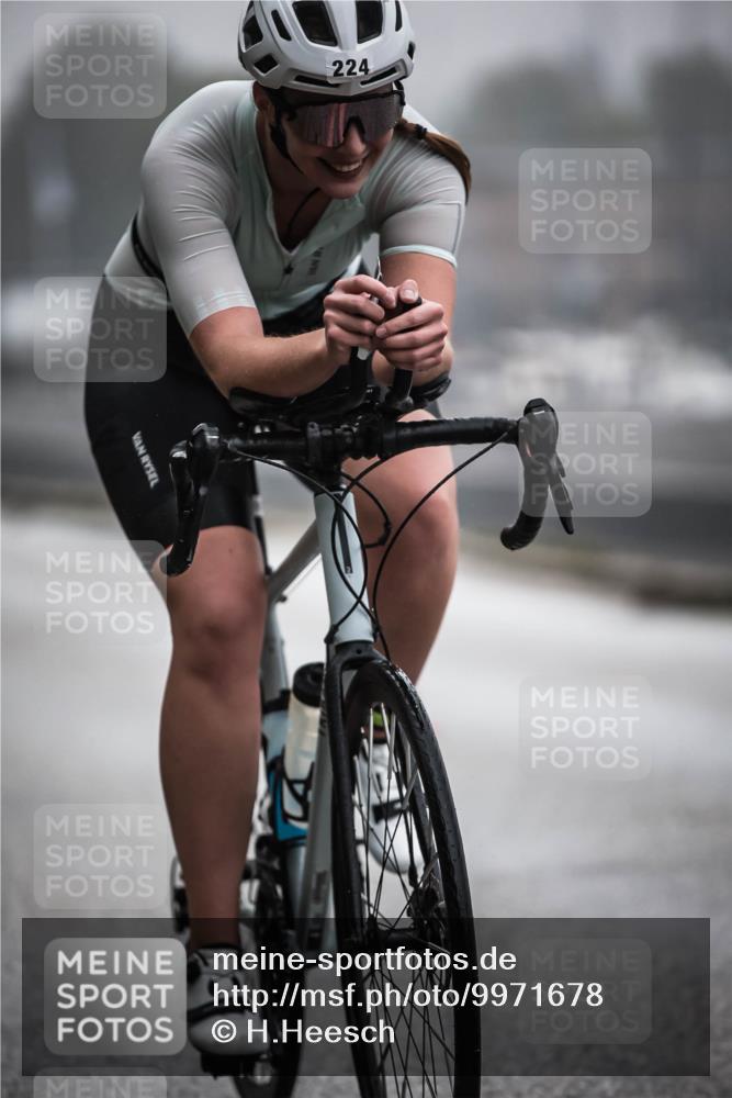 16.08.2026 - KN Förde Triathlon 2026 H.Heesch http://msf.ph/oto/9971678 16.08.2026 10:01:10 Radfahren 190, 212, 224 meine-sportfotos.de