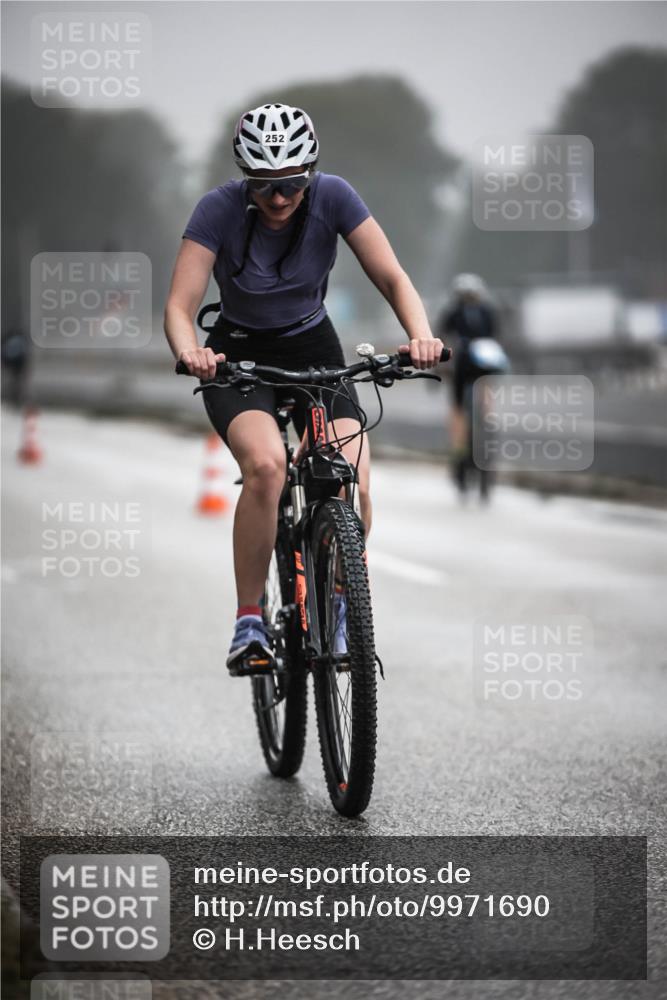 16.08.2026 - KN Förde Triathlon 2026 H.Heesch http://msf.ph/oto/9971690 16.08.2026 10:01:24 Radfahren 217, 252 meine-sportfotos.de