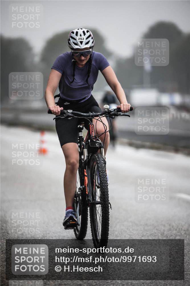 16.08.2026 - KN Förde Triathlon 2026 H.Heesch http://msf.ph/oto/9971693 16.08.2026 10:01:24 Radfahren 217, 252 meine-sportfotos.de