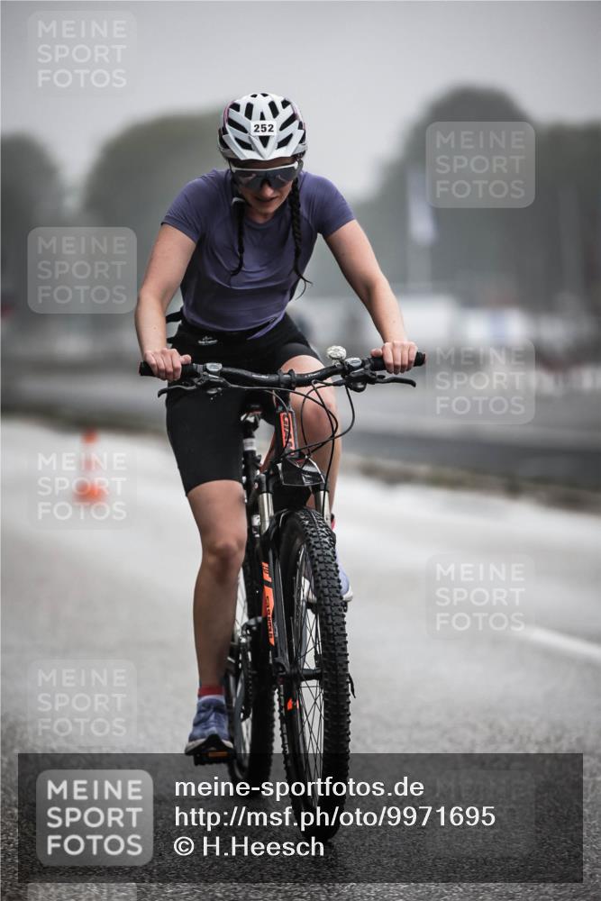 16.08.2026 - KN Förde Triathlon 2026 H.Heesch http://msf.ph/oto/9971695 16.08.2026 10:01:24 Radfahren 217, 252 meine-sportfotos.de