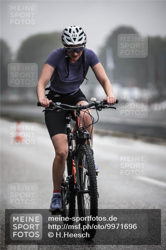 16.08.2026 - KN Förde Triathlon 2026 H.Heesch http://msf.ph/oto/9971696 16.08.2026 10:01:24 Radfahren 217, 252 meine-sportfotos.de
