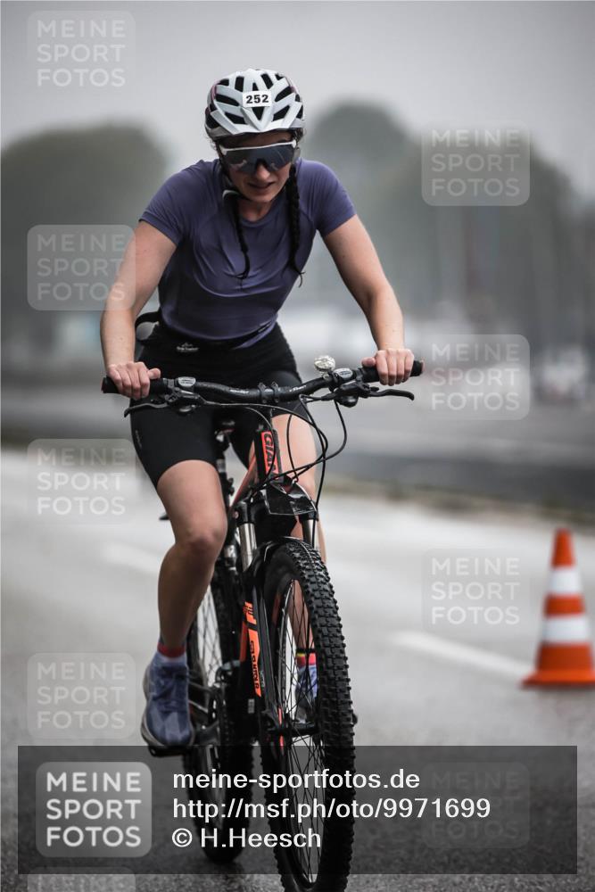 16.08.2026 - KN Förde Triathlon 2026 H.Heesch http://msf.ph/oto/9971699 16.08.2026 10:01:24 Radfahren 217, 252 meine-sportfotos.de