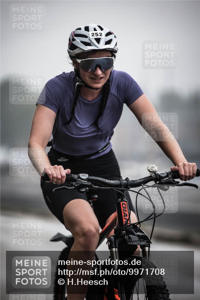 16.08.2026 - KN Förde Triathlon 2026 H.Heesch http://msf.ph/oto/9971708 16.08.2026 10:01:25 Radfahren 217, 252 meine-sportfotos.de