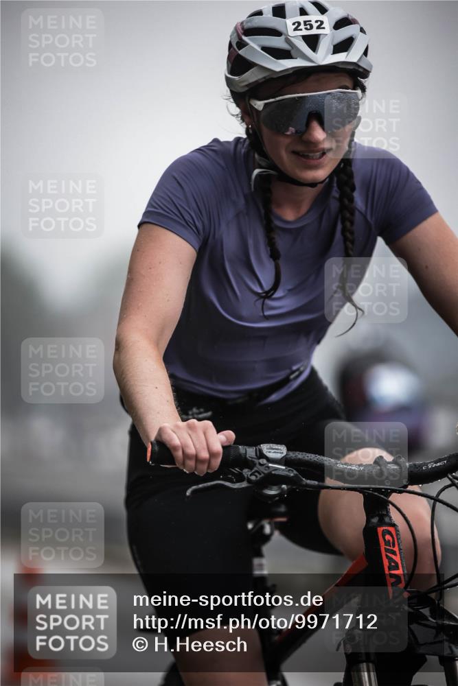 16.08.2026 - KN Förde Triathlon 2026 H.Heesch http://msf.ph/oto/9971712 16.08.2026 10:01:25 Radfahren 217, 252 meine-sportfotos.de