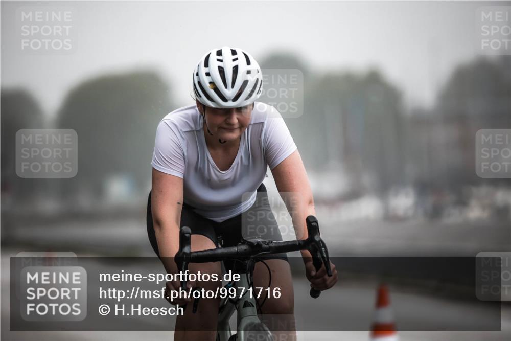16.08.2026 - KN Förde Triathlon 2026 H.Heesch http://msf.ph/oto/9971716 16.08.2026 10:01:33 Radfahren 163, 191, 194 meine-sportfotos.de