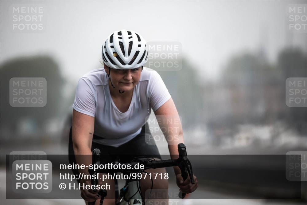 16.08.2026 - KN Förde Triathlon 2026 H.Heesch http://msf.ph/oto/9971718 16.08.2026 10:01:33 Radfahren 163, 191, 194 meine-sportfotos.de