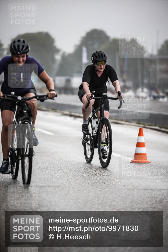 16.08.2026 - KN Förde Triathlon 2026 H.Heesch http://msf.ph/oto/9971830 16.08.2026 10:02:27 Radfahren 139, 188, 263 meine-sportfotos.de