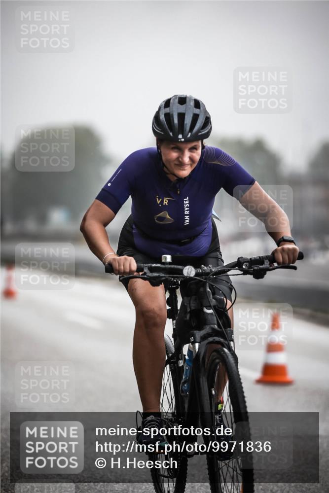 16.08.2026 - KN Förde Triathlon 2026 H.Heesch http://msf.ph/oto/9971836 16.08.2026 10:02:28 Radfahren 188, 236, 263 meine-sportfotos.de
