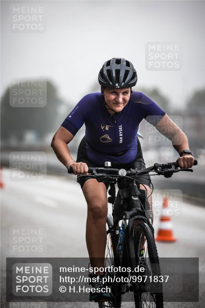 16.08.2026 - KN Förde Triathlon 2026 H.Heesch http://msf.ph/oto/9971837 16.08.2026 10:02:28 Radfahren 188, 236, 263 meine-sportfotos.de