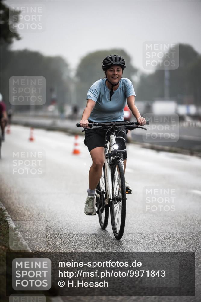 16.08.2026 - KN Förde Triathlon 2026 H.Heesch http://msf.ph/oto/9971843 16.08.2026 10:02:32 Radfahren 188, 236, 263 meine-sportfotos.de