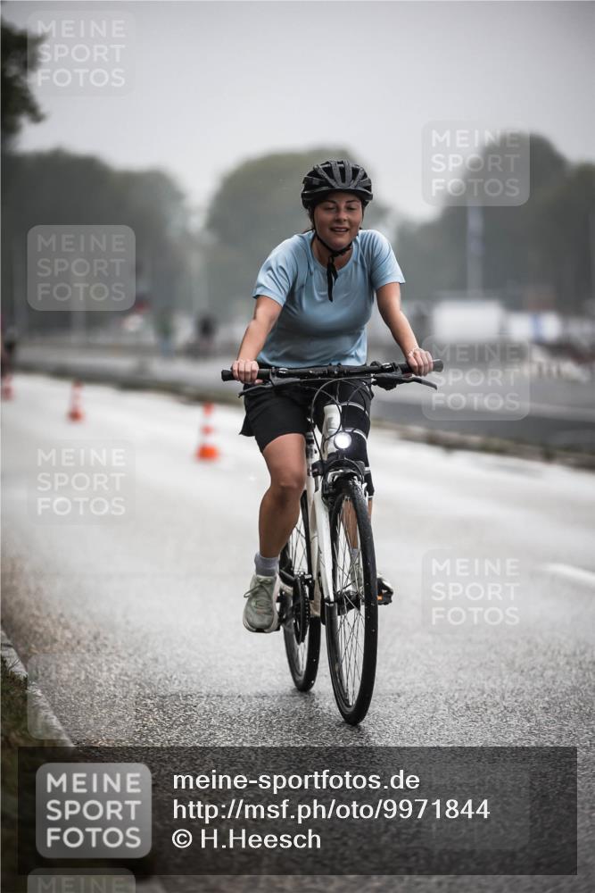 16.08.2026 - KN Förde Triathlon 2026 H.Heesch http://msf.ph/oto/9971844 16.08.2026 10:02:32 Radfahren 188, 236, 263 meine-sportfotos.de