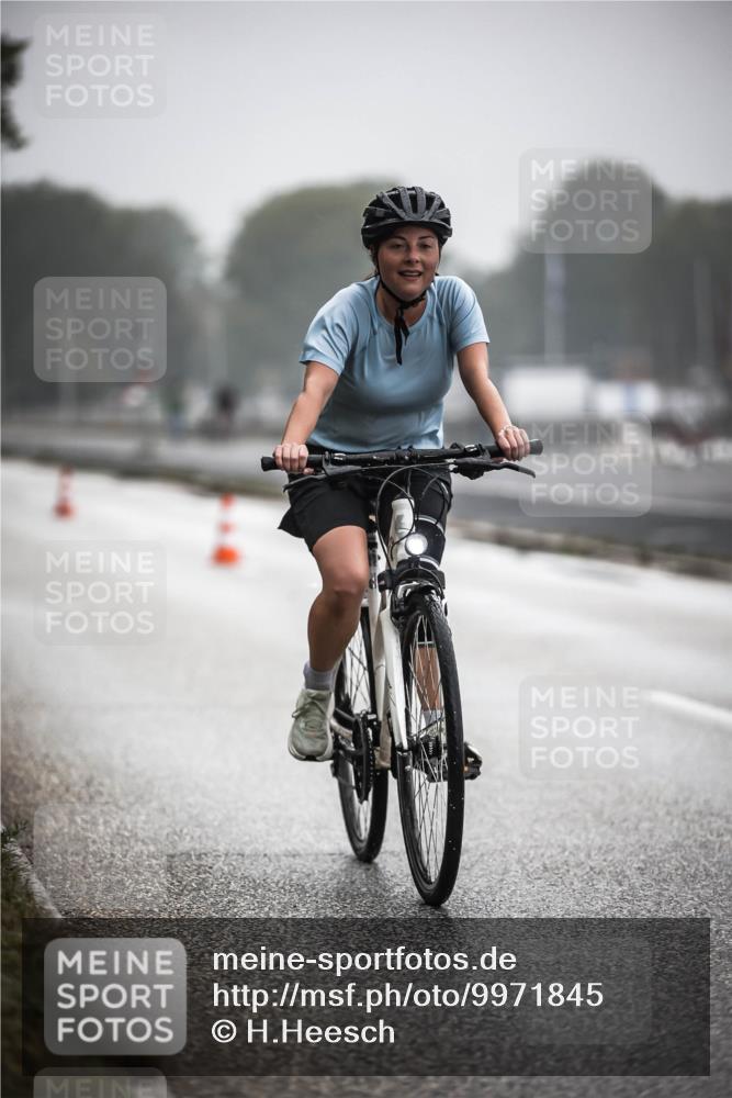 16.08.2026 - KN Förde Triathlon 2026 H.Heesch http://msf.ph/oto/9971845 16.08.2026 10:02:32 Radfahren 188, 236, 263 meine-sportfotos.de