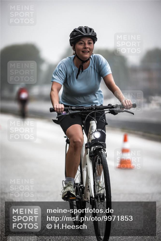 16.08.2026 - KN Förde Triathlon 2026 H.Heesch http://msf.ph/oto/9971853 16.08.2026 10:02:33 Radfahren 126, 236 meine-sportfotos.de