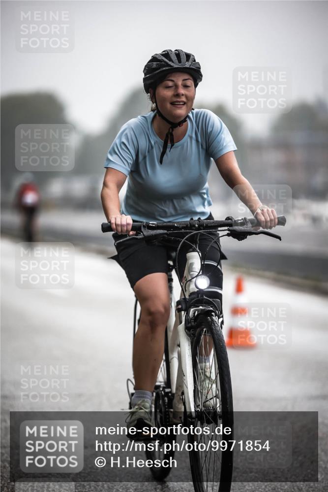 16.08.2026 - KN Förde Triathlon 2026 H.Heesch http://msf.ph/oto/9971854 16.08.2026 10:02:33 Radfahren 126, 236 meine-sportfotos.de