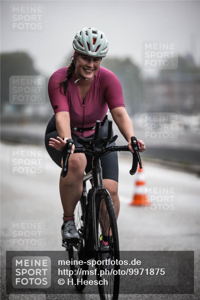 16.08.2026 - KN Förde Triathlon 2026 H.Heesch http://msf.ph/oto/9971875 16.08.2026 10:02:36 Radfahren 126, 236 meine-sportfotos.de