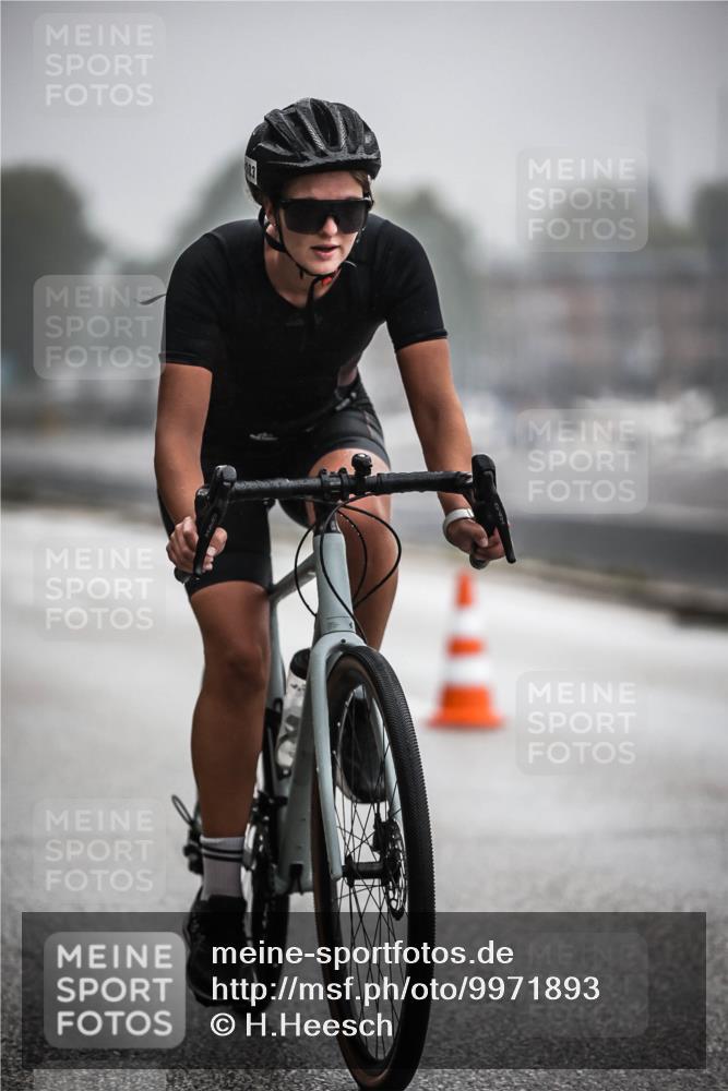 16.08.2026 - KN Förde Triathlon 2026 H.Heesch http://msf.ph/oto/9971893 16.08.2026 10:02:38 Radfahren 126 meine-sportfotos.de