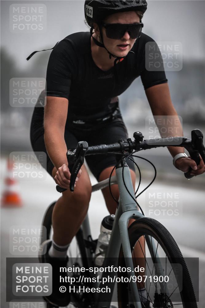 16.08.2026 - KN Förde Triathlon 2026 H.Heesch http://msf.ph/oto/9971900 16.08.2026 10:02:39 Radfahren 126 meine-sportfotos.de
